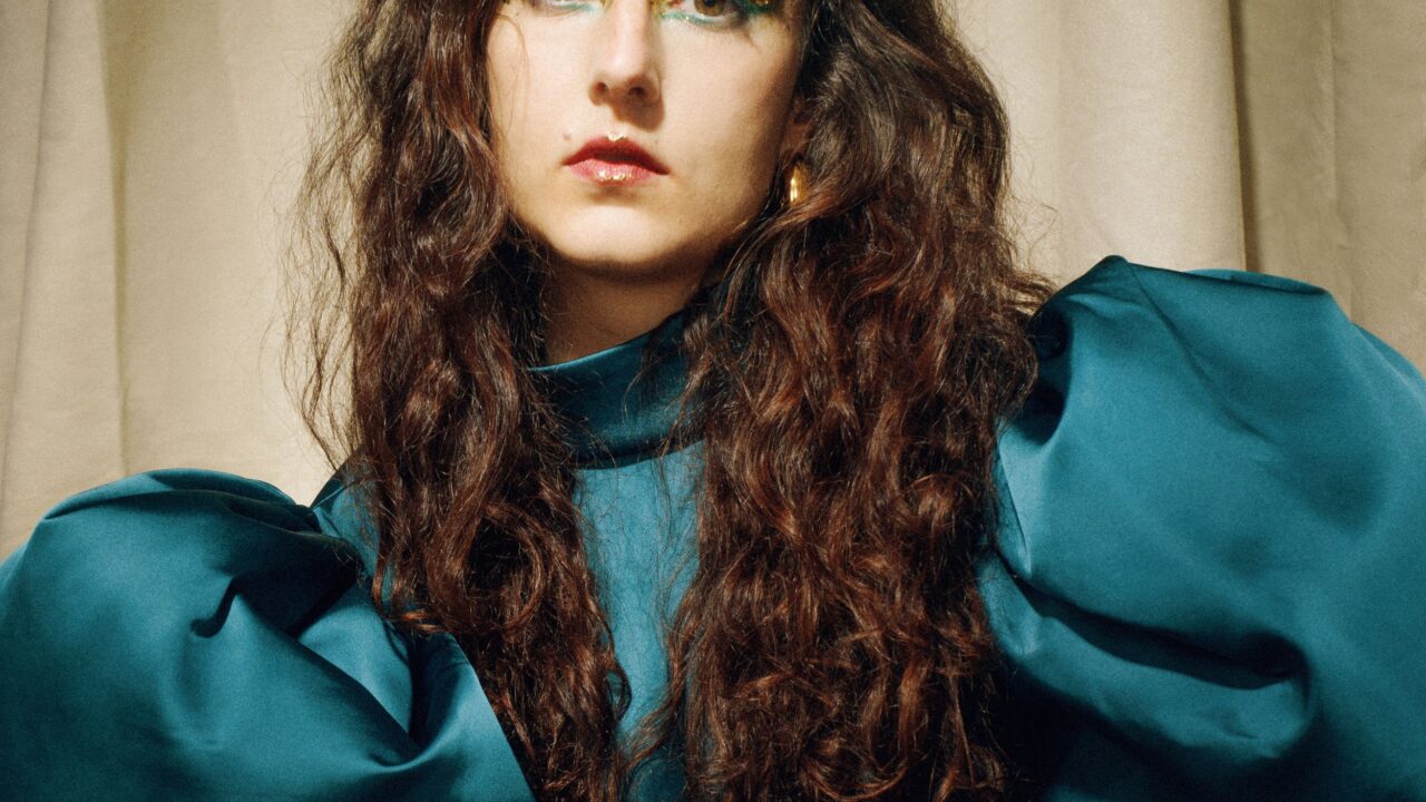 TINY MESS – Trees grow both ways