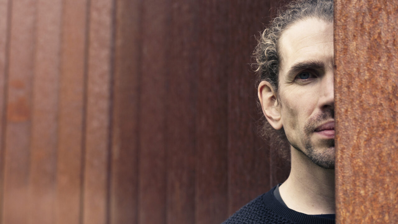 Jonni Slater – Between the Shadows